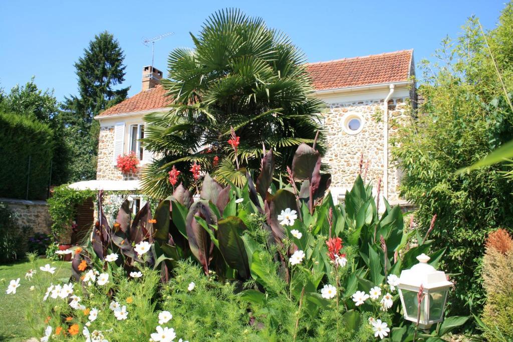 Chambres D'Hotes Le Petit Nailly Magny-les-Hameaux Esterno foto